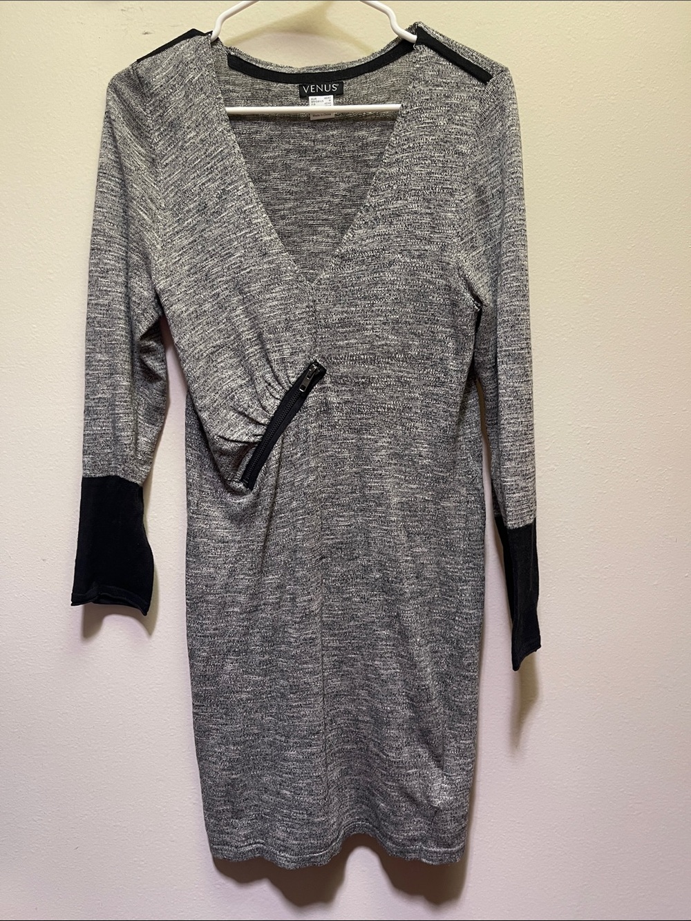 VENUS Gray and Black Long Sleeve V-Neck Wrap Dress